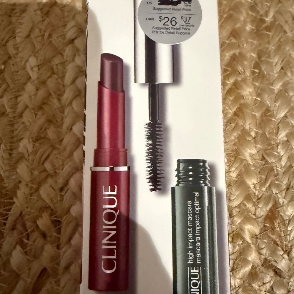 Clinique Cult Classics on the Go Duo Brand New in Box MSRP  $26.00